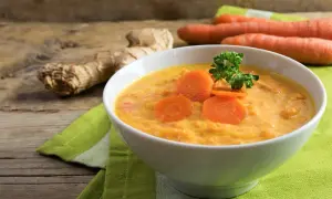 Soupe de carottes et gingembre. Attention, un aliment qui donne la diarrhée si consommé en excès !