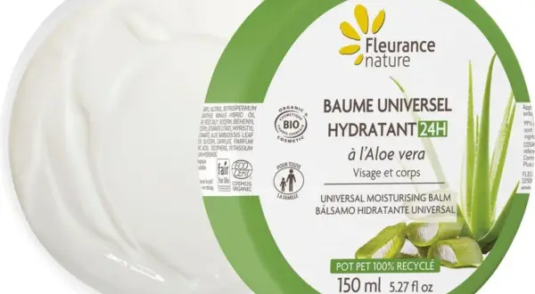 Crème hydratante 24h à l'aloe vera, idéale pour le visage et le corps. Découvrez que faire avec de l'aloe vera pour une peau nourrie.