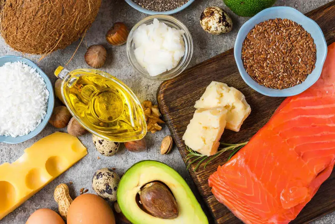 Huiles, poissons gras, avocats, noix, &oelig;ufs : ces aliments sont excellents pour savoir quand prendre vitamine D.